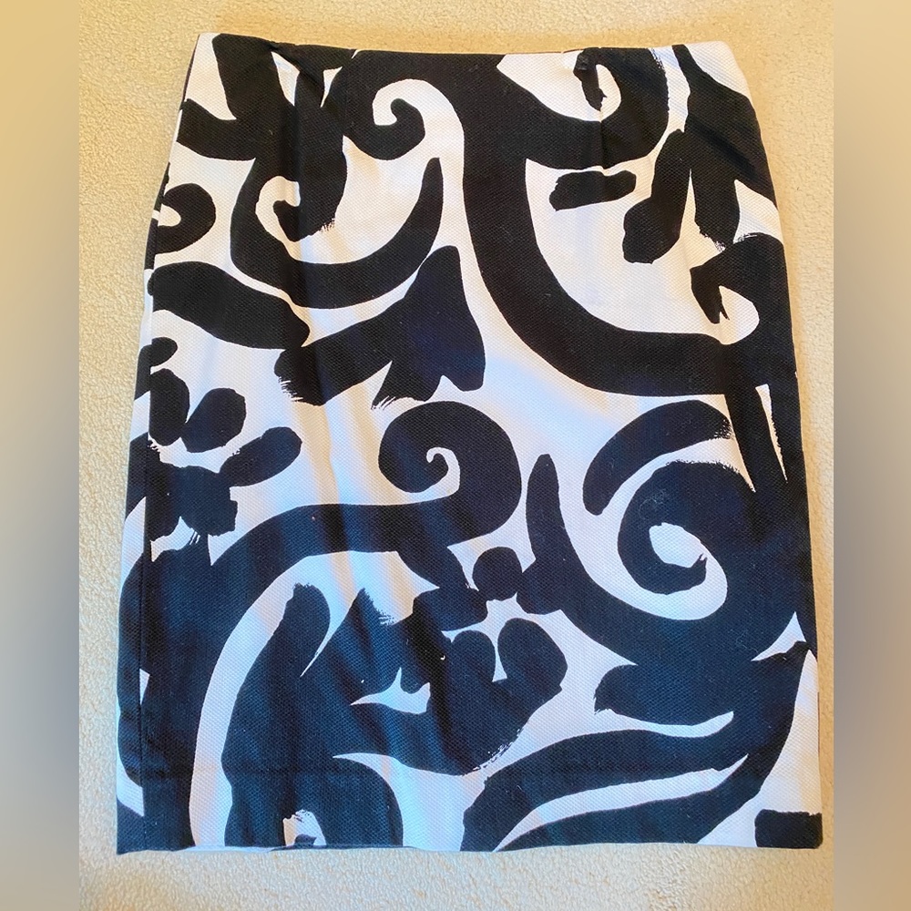 Brand New Black and White Premise skirt, Size 4